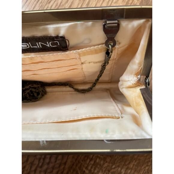 BANDOLINO Cream Ivory Crossbody Clutch - Picture 10 of 10